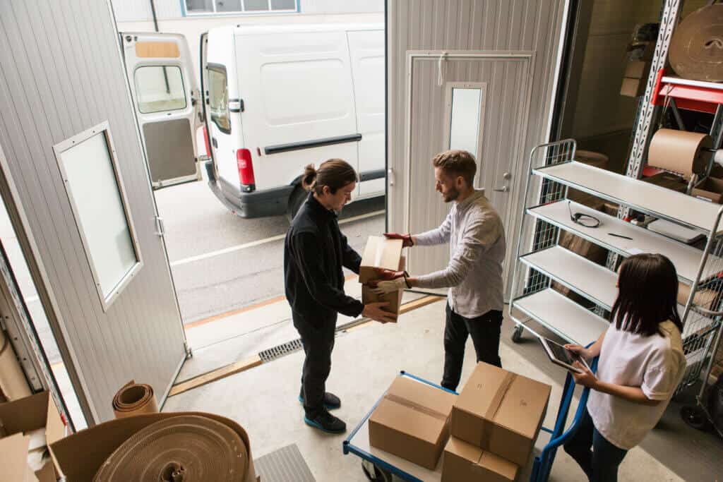 Explore how CPG and retail companies can benefit from implementing a connected transportation management software to help manage their logistics operations. 